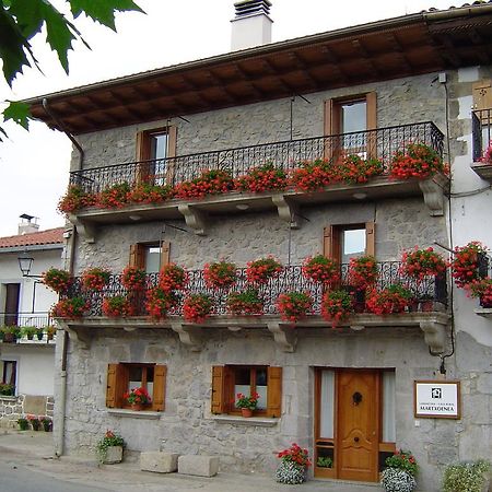 Casa Rural Martxoenea Landetxea Hotel Arruazu Kültér fotó