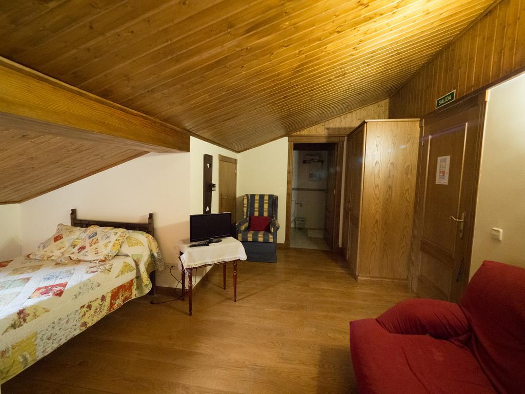 Casa Rural Martxoenea Landetxea Hotel Arruazu Kültér fotó
