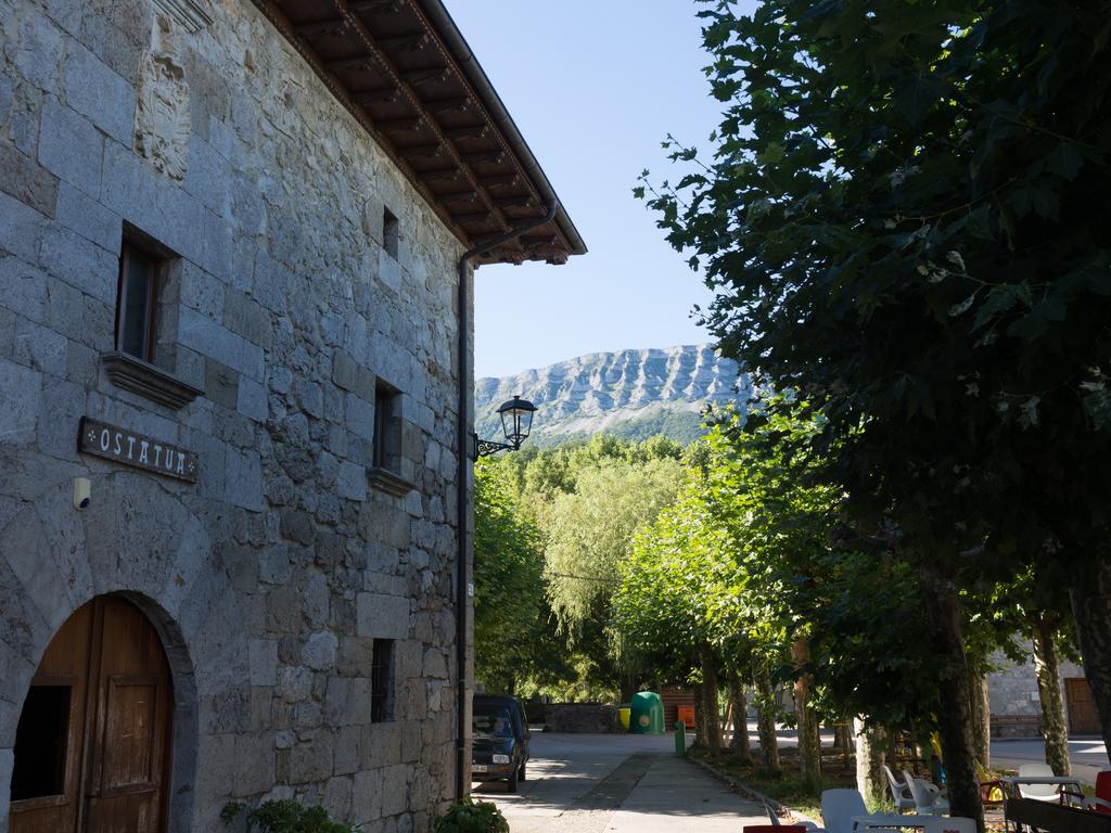 Casa Rural Martxoenea Landetxea Hotel Arruazu Kültér fotó