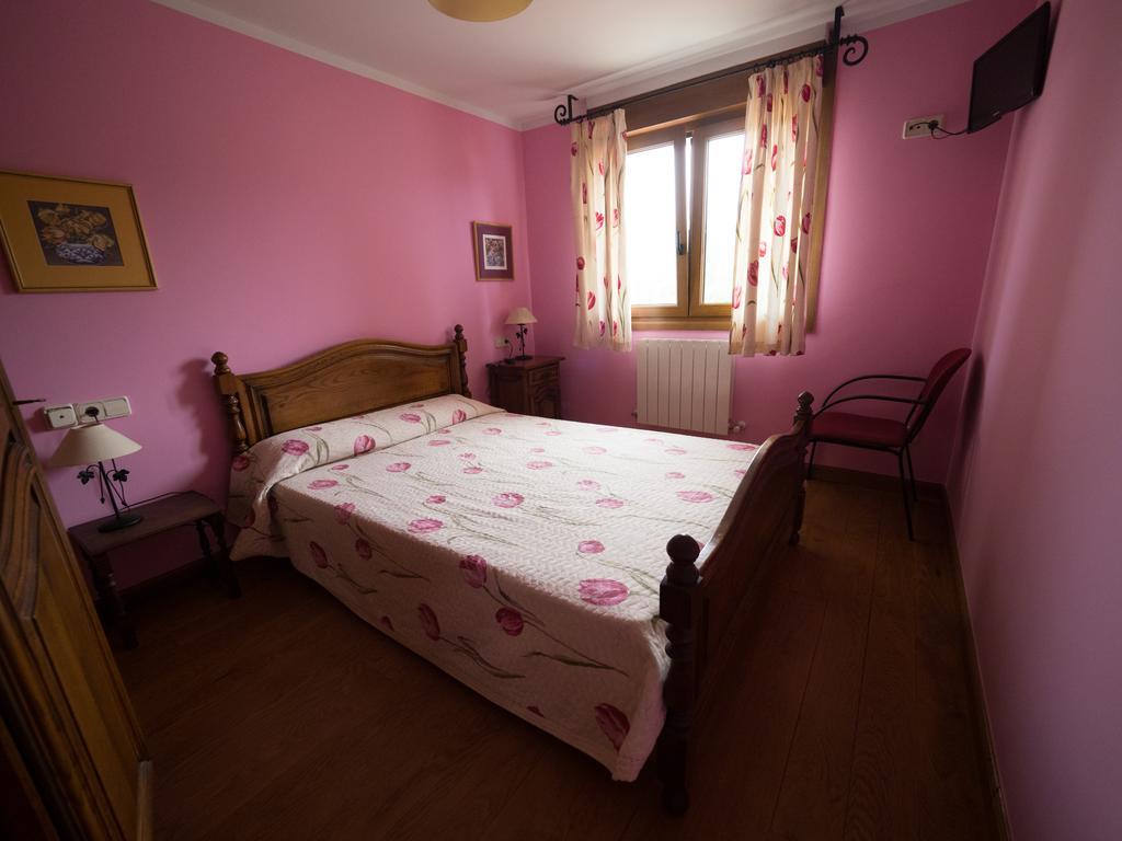 Casa Rural Martxoenea Landetxea Hotel Arruazu Kültér fotó
